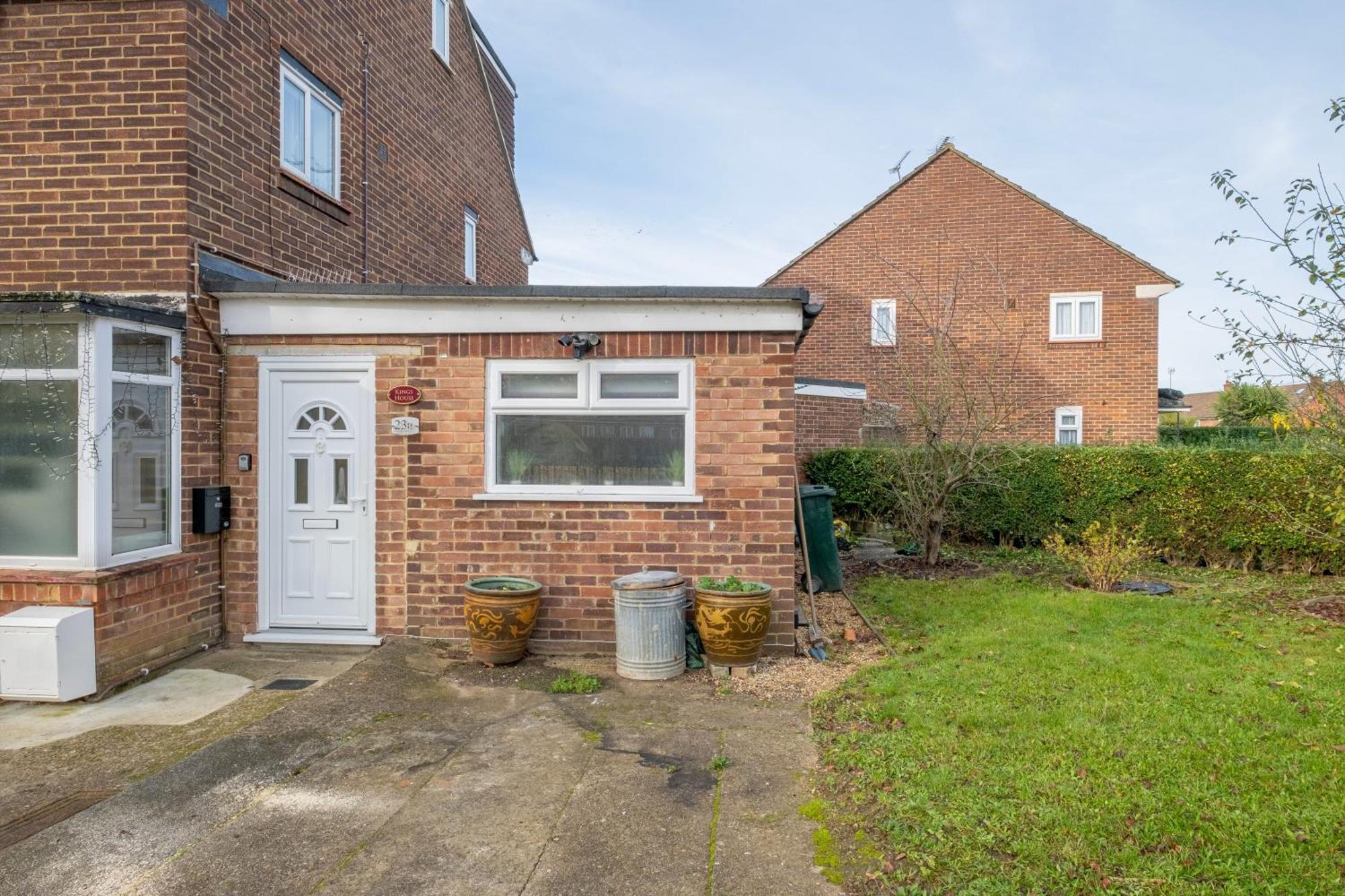 Kings House Apartment Hayes, West London Apt A Northolt  외부 사진