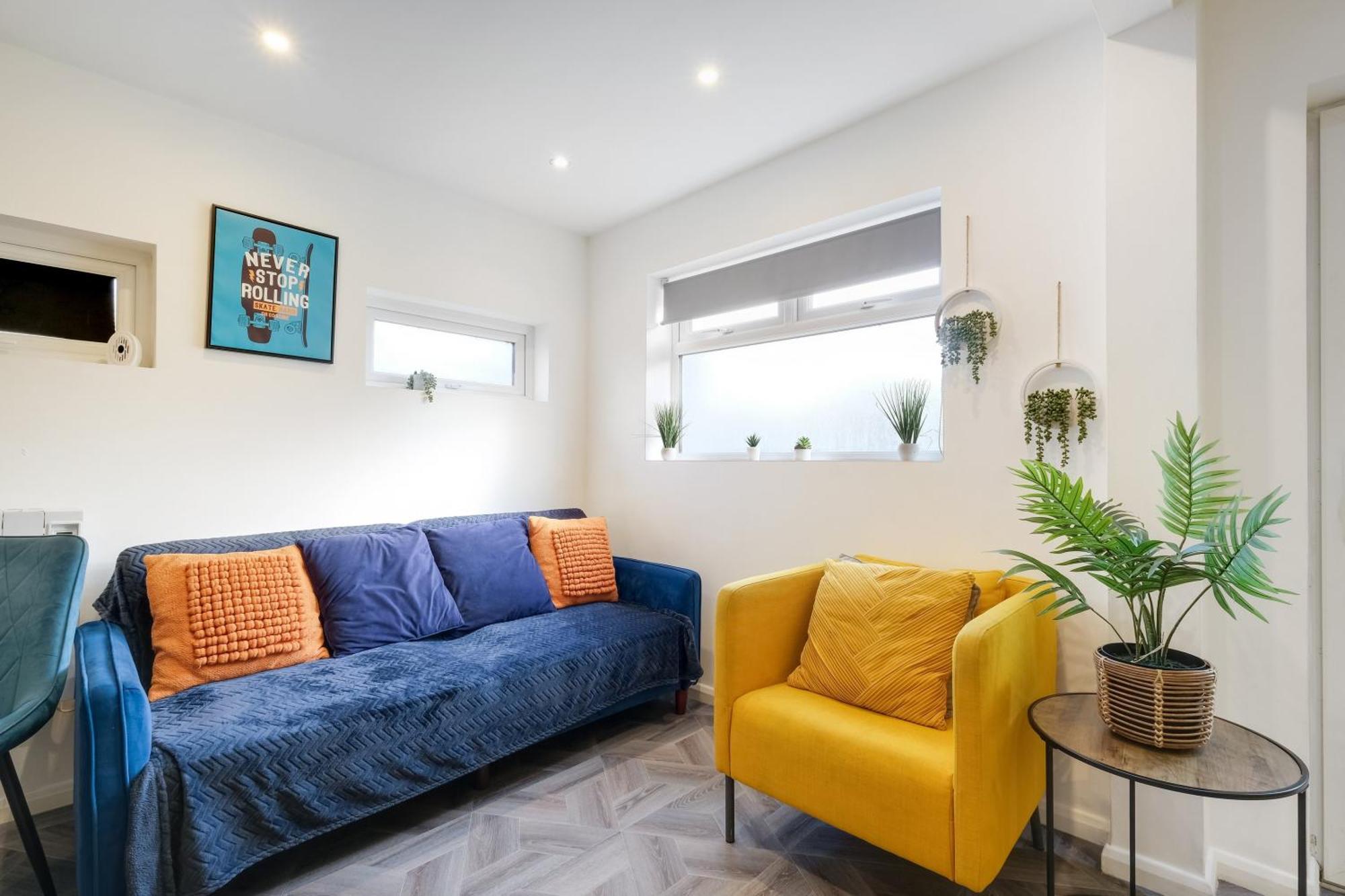 Kings House Apartment Hayes, West London Apt A Northolt  외부 사진